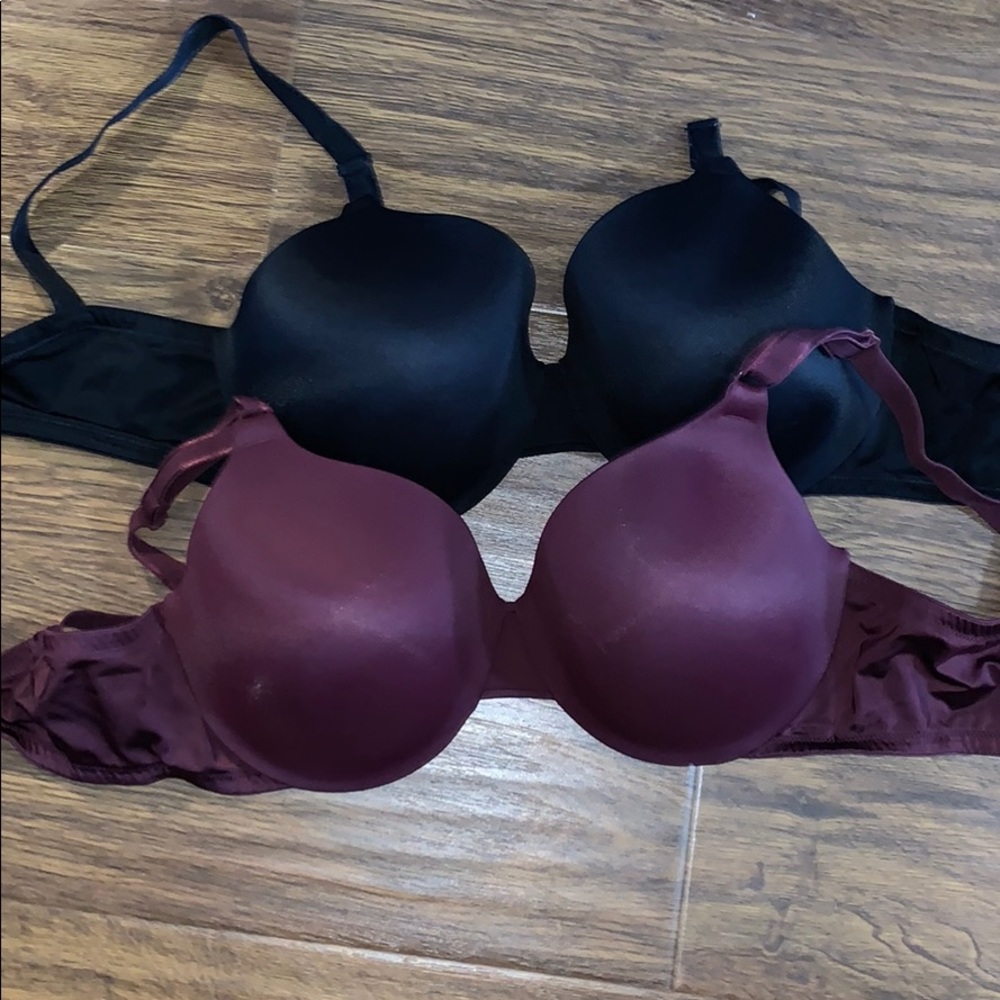 2 Warner’s bras 38C